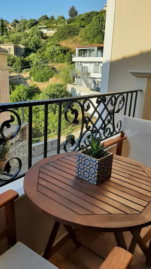 Agapi 'S Place Pylos Eksteriør billede